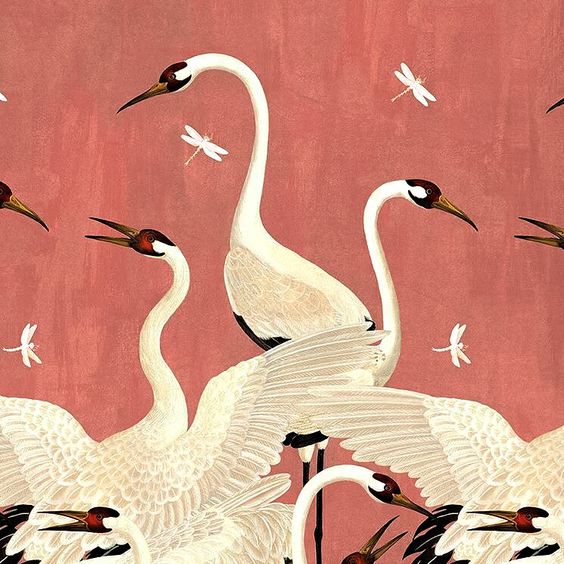  Pintura de grúas blancas sobre un fondo rojo y rosa, destacando la elegancia de las aves en un entorno vibrante.